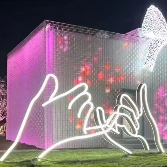 Ice crystal patterned crystal brick